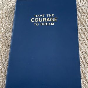🆕 Have the courage to dream notebook